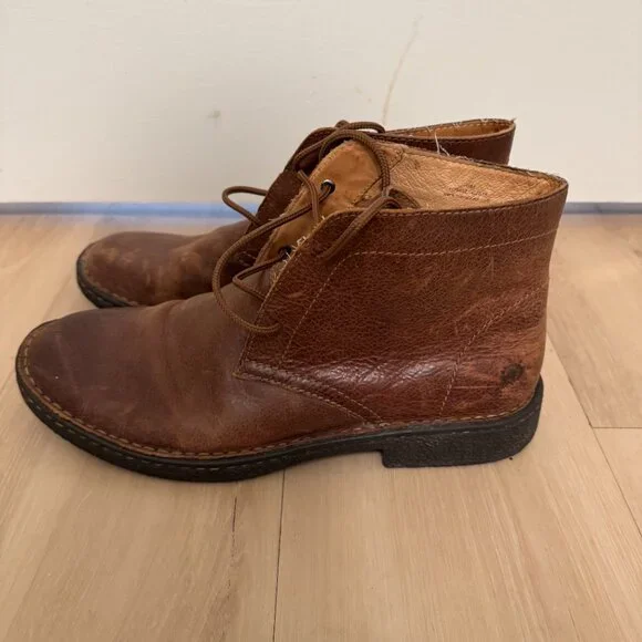 Men's Born Chukka Boot. Size 10. - Picture 2 of 5